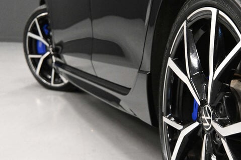 Volkswagen Golf 2.0 Golf R TSi 4Motion Semi-Auto 4WD 5dr 9