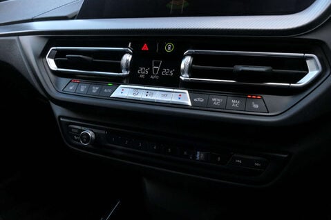 BMW 1 Series 1.5 118I M Sport Auto 5dr 33