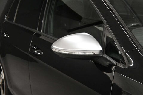 Volkswagen Golf 2.0 Golf R TSi 4Motion Semi-Auto 4WD 5dr 22