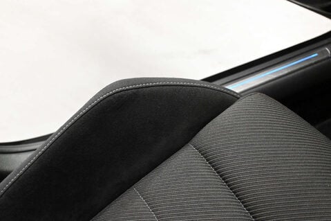 Volkswagen Golf 2.0 Golf R TSi 4Motion Semi-Auto 4WD 5dr 47