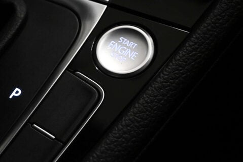 Volkswagen Golf 2.0 Golf R TSi 4Motion Semi-Auto 4WD 5dr 6