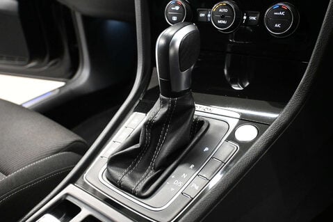 Volkswagen Golf 2.0 Golf R TSi 4Motion Semi-Auto 4WD 5dr 35