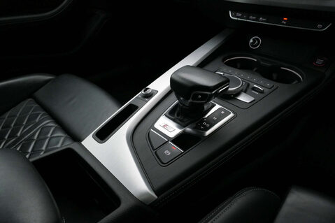 Audi A5 3.0 S5 TFSI Quattro Auto 4WD 2dr 28