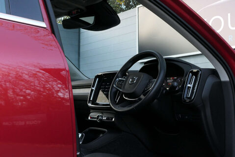 Volvo XC40 1.5 XC40 Inscription Pro T3 Auto 5dr 21