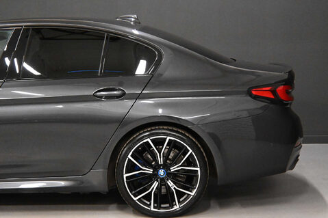 BMW 5 Series 3.0 545e xDrive M Sport Auto 4WD 4dr 20