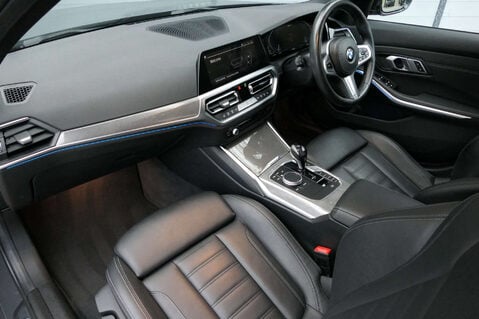 BMW 3 Series 2.0 330e 12kWh M Sport Saloon 4dr Petrol Plug-in Hybrid Auto xDrive Euro 6 22