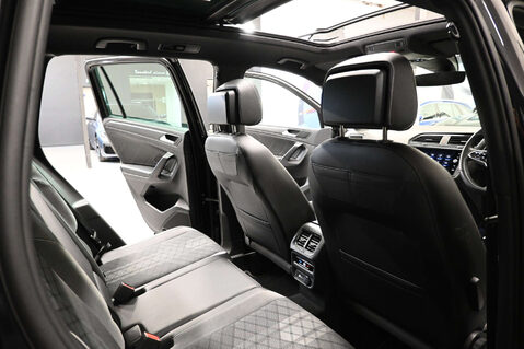 Volkswagen Tiguan 2.0 Tiguan R-Line TDI 4Motion Semi-Auto 4WD 5dr 54