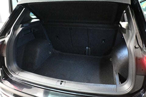 Volkswagen Tiguan 2.0 Tiguan R-Line TDI 4Motion Semi-Auto 4WD 5dr 69