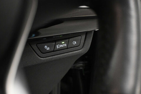 BMW 2 Series 1.5 230xe 16.3kWh Luxury MPV 5dr Petrol Plug-in Hybrid DCT 4WD Euro 6 (s/s) 40