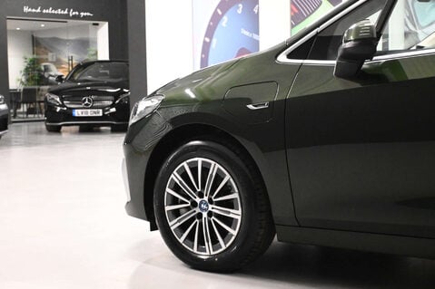 BMW 2 Series 1.5 230xe 16.3kWh Luxury MPV 5dr Petrol Plug-in Hybrid DCT 4WD Euro 6 (s/s) 6