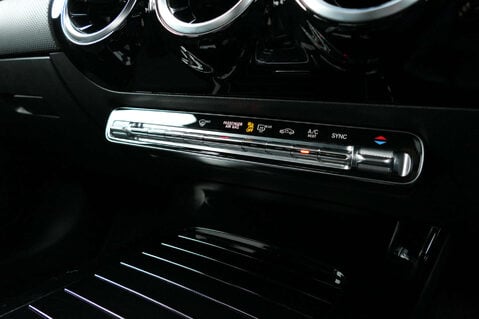 Mercedes-Benz A Class 1.5 A 180 AMG Line D Auto 4dr 31