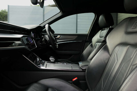 Audi A6 2.0 A6 Black Edition 40 TDI Quattro Semi-Auto 4WD 5dr 42