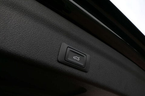 Audi A6 2.0 A6 Black Edition 40 TDI Quattro Semi-Auto 4WD 5dr 18