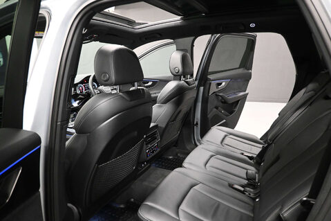 Audi Q7 3.0 TFSI V6 55 Black Edition SUV 5dr Petrol Tiptronic quattro Euro 6 (s/s) 7