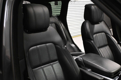 Land Rover Range Rover Sport 3.0 Range Rover Sport HSE Dynamic Black D MHEV Auto 4WD 5dr 9