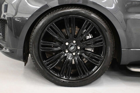 Land Rover Range Rover Sport 3.0 Range Rover Sport HSE Dynamic Black D MHEV Auto 4WD 5dr 40