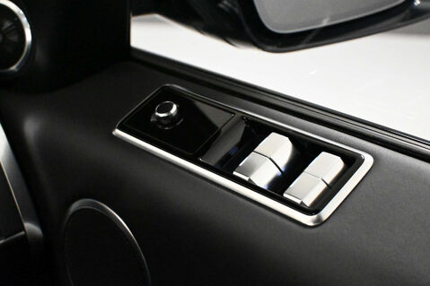 Land Rover Range Rover Sport 3.0 Range Rover Sport HSE Dynamic Black D MHEV Auto 4WD 5dr 33