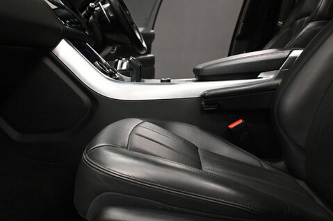 Land Rover Range Rover Sport 3.0 Range Rover Sport HSE Dynamic Black D MHEV Auto 4WD 5dr 63