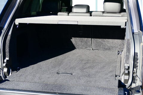 Land Rover Range Rover 3.0 Range Rover SE MHEV Auto 4WD 5dr 16