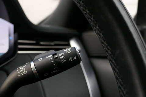 Land Rover Range Rover 3.0 Range Rover SE MHEV Auto 4WD 5dr 56