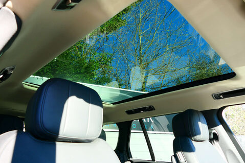 Land Rover Range Rover 3.0 Range Rover SE MHEV Auto 4WD 5dr 6