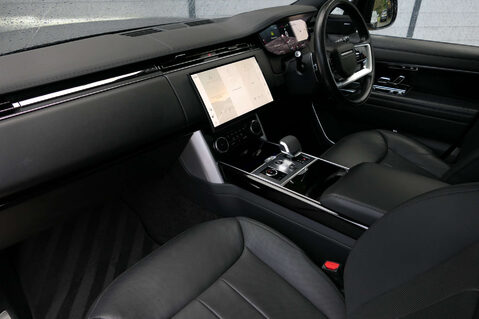 Land Rover Range Rover 3.0 Range Rover SE MHEV Auto 4WD 5dr 23