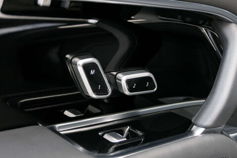 Land Rover Range Rover 3.0 Range Rover SE MHEV Auto 4WD 5dr 34