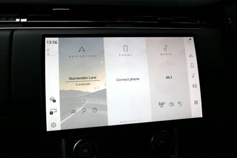 Land Rover Range Rover 3.0 Range Rover SE MHEV Auto 4WD 5dr 37