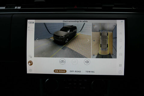 Land Rover Range Rover 3.0 Range Rover SE MHEV Auto 4WD 5dr 36