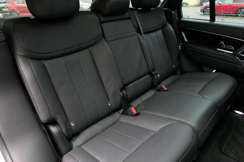 Land Rover Range Rover 3.0 Range Rover SE MHEV Auto 4WD 5dr 21