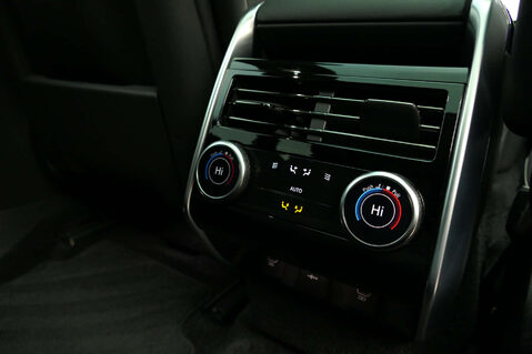 Land Rover Range Rover 3.0 Range Rover SE MHEV Auto 4WD 5dr 25