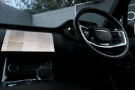 Land Rover Range Rover 3.0 Range Rover SE MHEV Auto 4WD 5dr 32