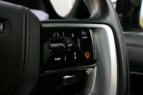 Land Rover Range Rover 3.0 Range Rover SE MHEV Auto 4WD 5dr 53