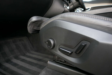 Volvo XC90 2.0 XC90 Ultimate T8 Recharge AWD A 4WD 5dr 26