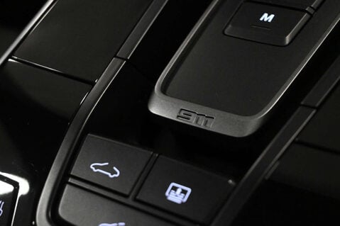 Porsche 911 3.0 911 Carrera 4 GTS Semi-Auto 4WD 2dr 17