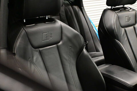 Audi A4 2.0 A4 Vorsprung 40 TDI MHEV Q Semi-Auto 4WD 5dr 25