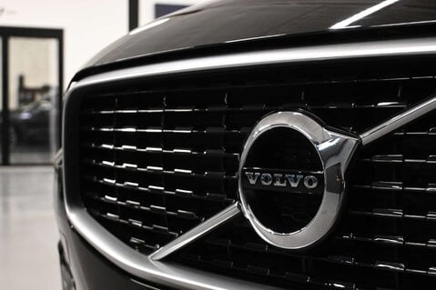 Volvo XC60 2.0 XC60 R-Design Pro D5 PowerPulse AWD Auto 4WD 5dr 39
