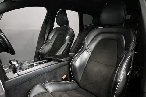 Volvo XC60 2.0 XC60 R-Design Pro D5 PowerPulse AWD Auto 4WD 5dr 45