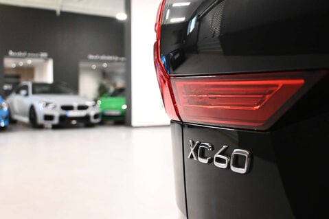 Volvo XC60 2.0 XC60 R-Design Pro D5 PowerPulse AWD Auto 4WD 5dr 28
