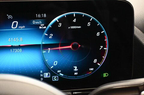 Mercedes-Benz GLA 1.3 GLA 200 AMG Line Executive Auto 5dr 27