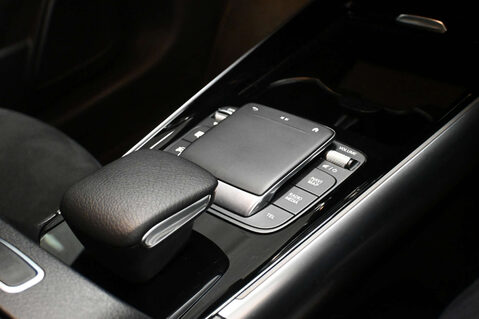 Mercedes-Benz GLA 1.3 GLA 200 AMG Line Executive Auto 5dr 51