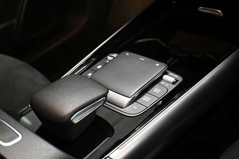 Mercedes-Benz GLA 1.3 GLA 200 AMG Line Executive Auto 5dr 51