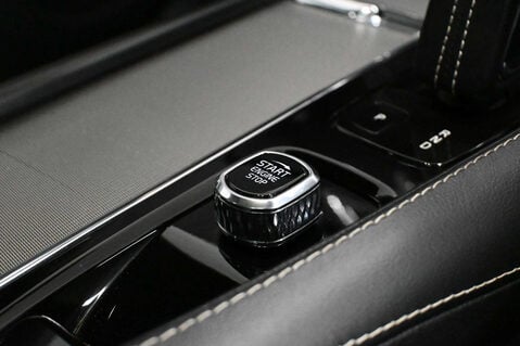 Volvo XC90 2.0 XC90 R-Design T8 Recharge AWD Auto 4WD 5dr 59