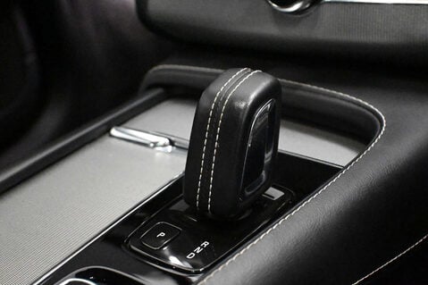 Volvo XC90 2.0 XC90 R-Design T8 Recharge AWD Auto 4WD 5dr 33
