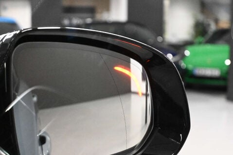 Volvo XC90 2.0 XC90 R-Design T8 Recharge AWD Auto 4WD 5dr 49