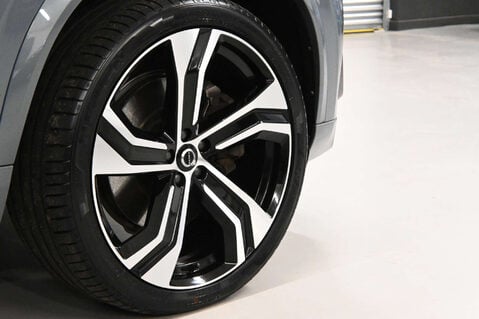 Volvo XC90 2.0 XC90 R-Design T8 Recharge AWD Auto 4WD 5dr 37