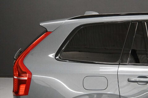 Volvo XC90 2.0 XC90 R-Design T8 Recharge AWD Auto 4WD 5dr 40