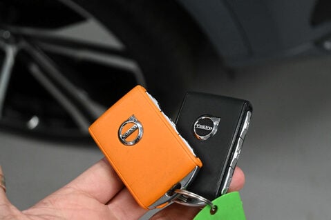 Volvo XC90 2.0 XC90 R-Design T8 Recharge AWD Auto 4WD 5dr 44