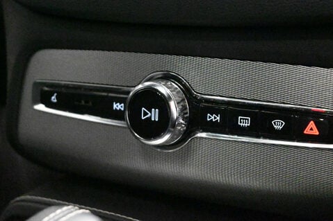 Volvo XC90 2.0 XC90 R-Design T8 Recharge AWD Auto 4WD 5dr 52