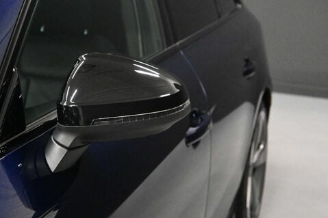 Audi A4 2.0 A4 Black Edition 40 TDI MHEV Q Semi-Auto 4WD 5dr 40